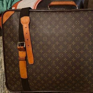 Louis Vuitton Satellite 65